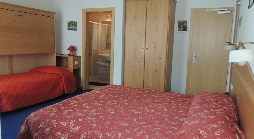 Liz Hotel & Apartments Predazzo Pokoj fotografie